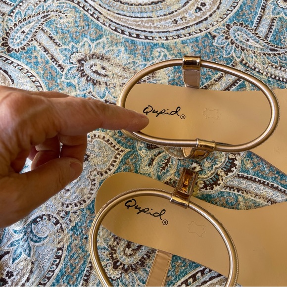 Qupid rose gold metallic elastic ankle flat sandal leather foot bed 8.5 - Picture 5 of 8